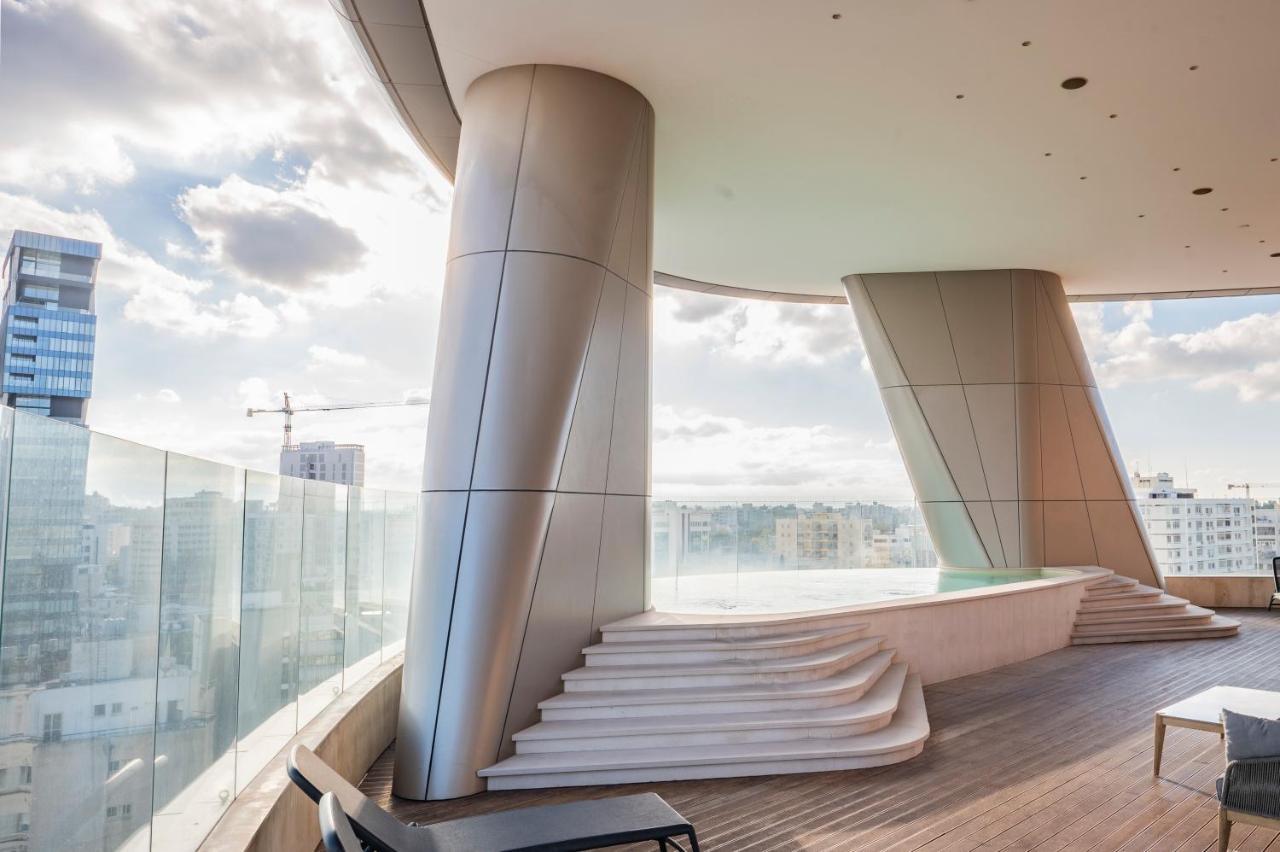 360 - 1 Bedroom Luxurious Apartment